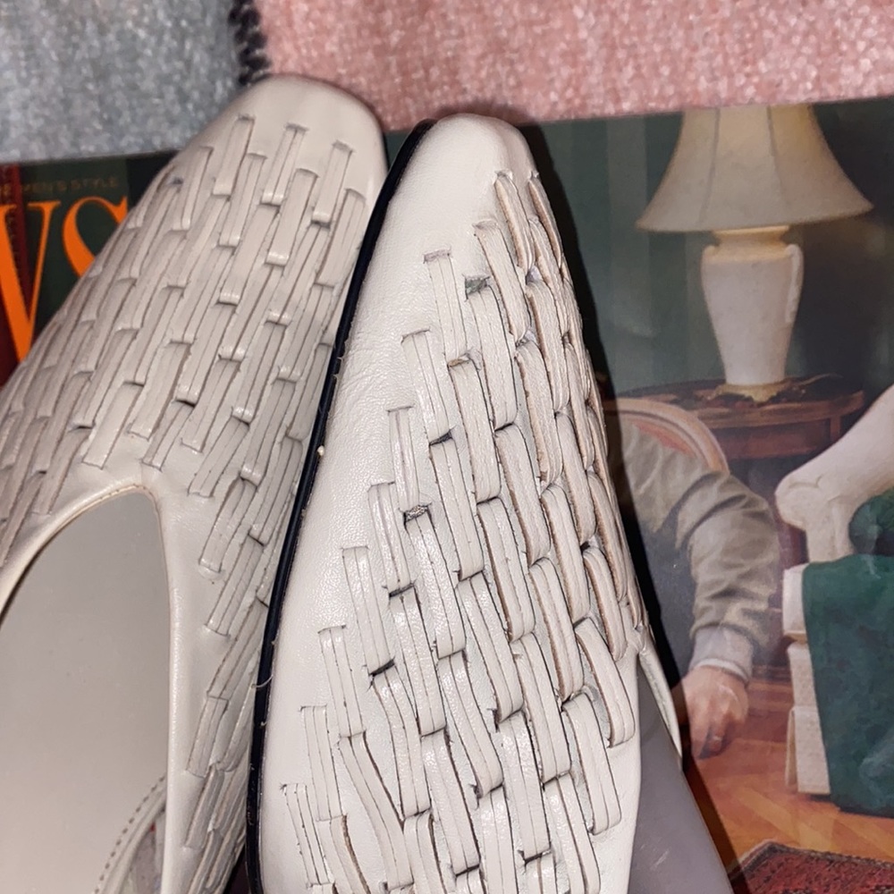 Shoes - Picture 4 of 5
